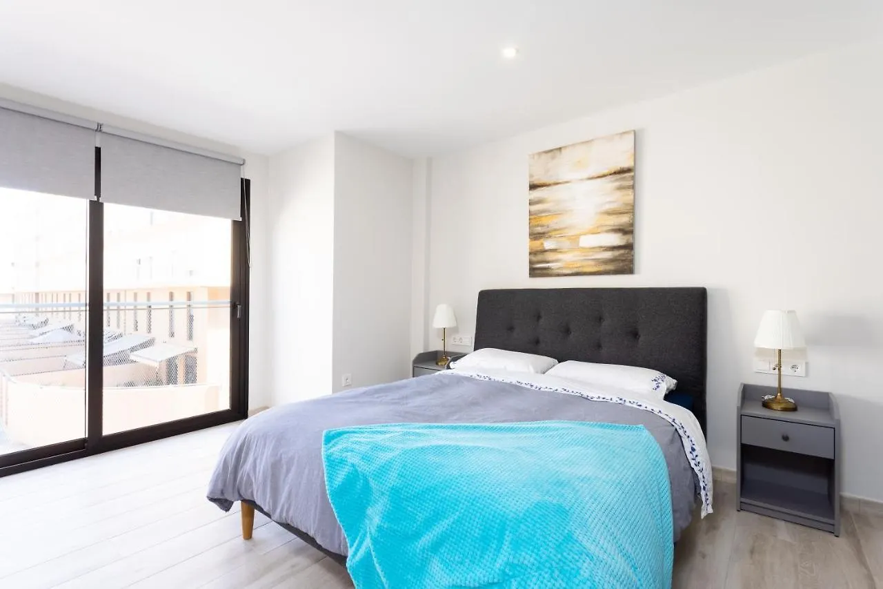 New 140M2 Loft-Style Flat At Town Heart, 3 Beaches Close Casa Leon El Medano  El Medano (Tenerife)
