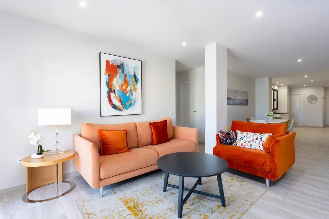 New 140M2 Loft-Style Flat At Town Heart, 3 Beaches Close Casa Leon contacts